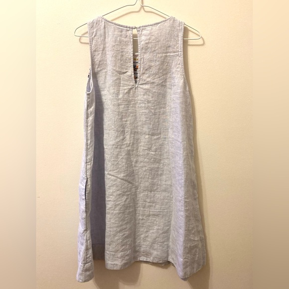Sleeveless 100% linen embroidered blue a-line dress - Picture 5 of 6